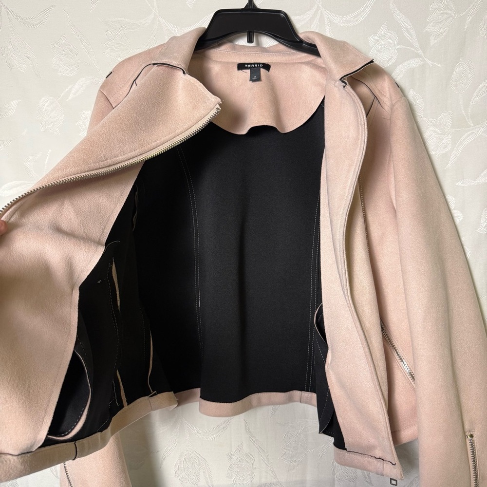 Torrid Womens Faux Suede Moto Jacket sz 3 Blush Pink Outdoor Casual Zip Up Biker - Picture 10 of 16